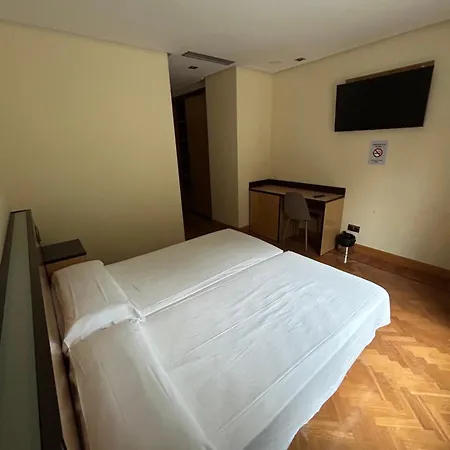 Hotel Eibar 3*