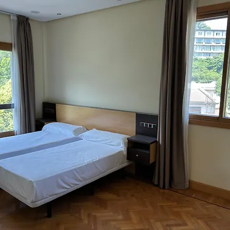 Hotel Eibar 3*