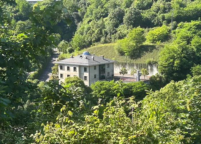 호텔 Hotel Eibar 3*